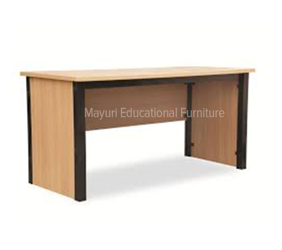 Teacher Desk/Table